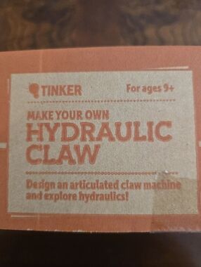 New: Tinker Crate - Hydraulic Claw - KiwiCo - Free Shipping